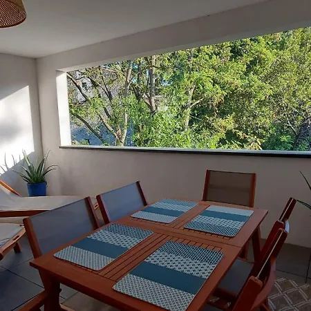 Renovated Duplex With A Quiet Terrace