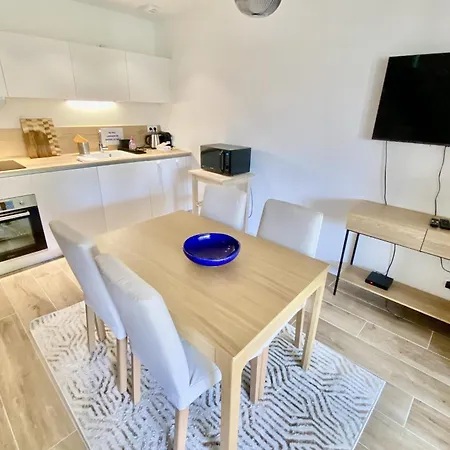 Renovated Duplex With A Quiet Terrace